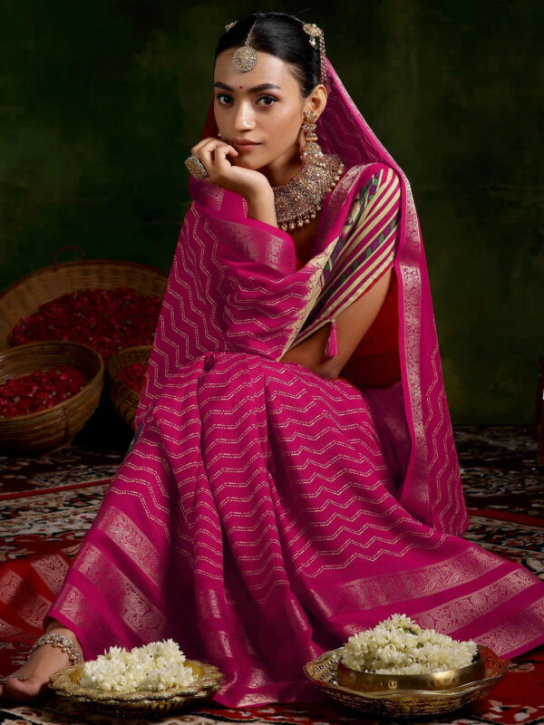 Pink Printed Silk Blend Saree With Unstitched Blouse Piece - Image 4